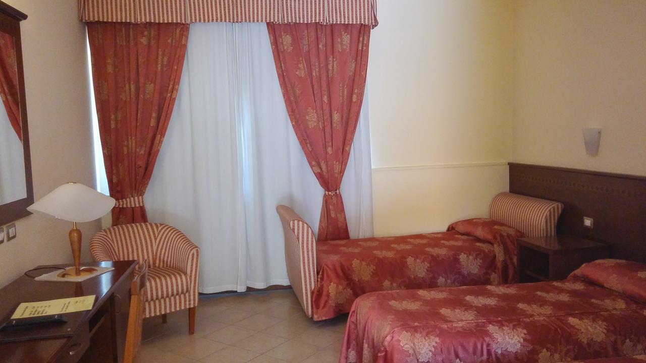 Hotel Turrita Arrone Exterior photo