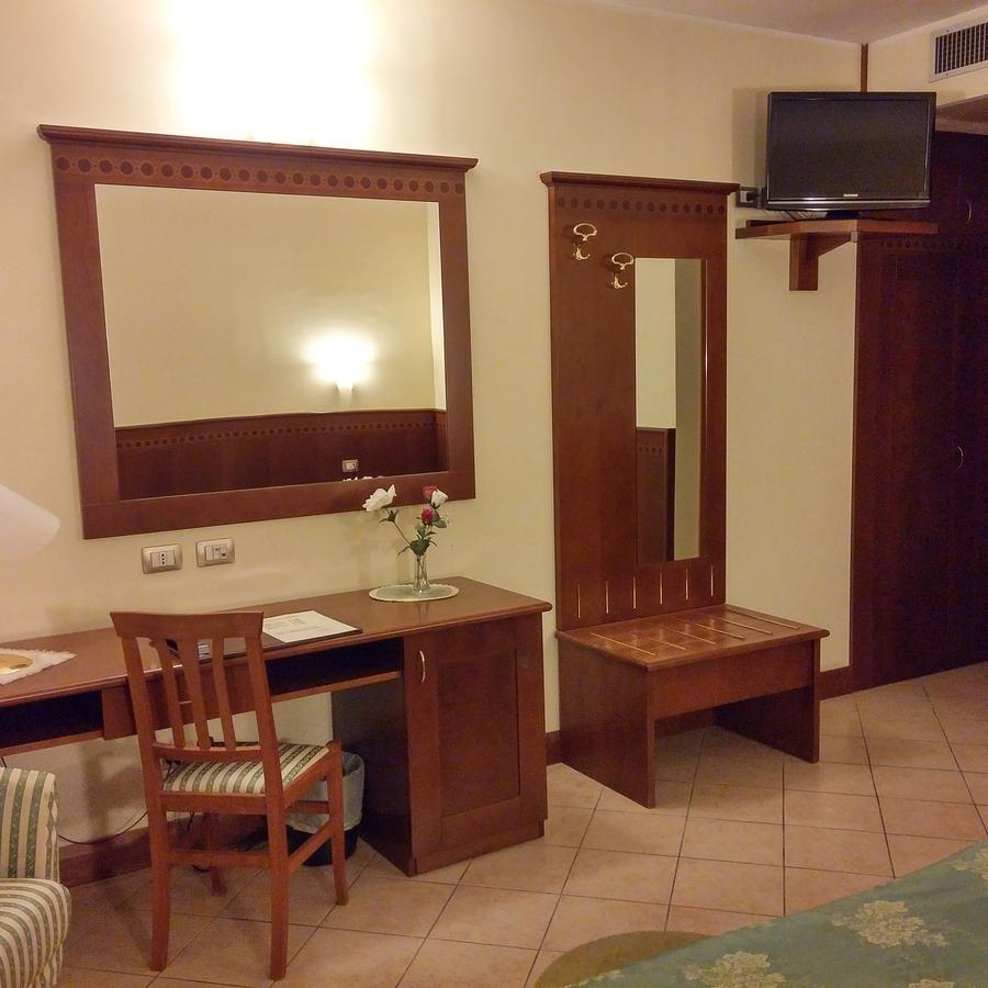 Hotel Turrita Arrone Exterior photo